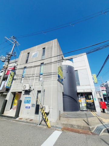 ナルオポストの外観