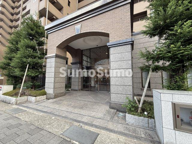 コスモシティ神戸本山のエントランス