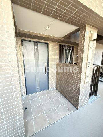 コスモシティ神戸本山のエントランス