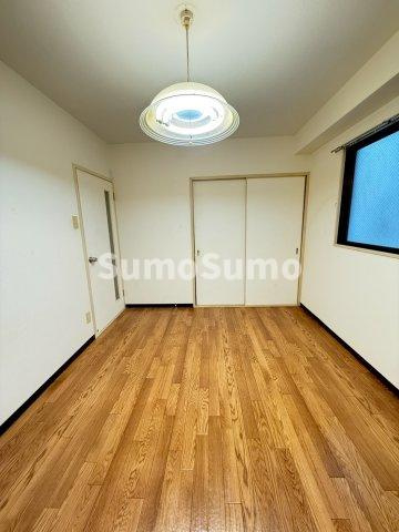 大阪市西区北堀江１丁目の賃貸マンションの寝室