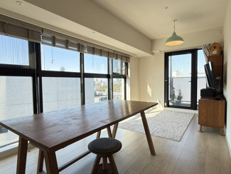 【居間・リビング】 | クレヴィア茗荷谷 文京の丘 | リビングには床暖房付。冬でも足元がポカポカです