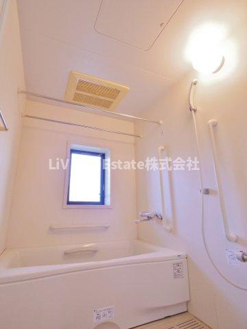 こもれび滝山の浴室