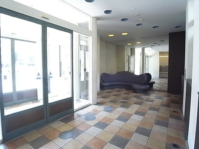 サムティ三宮レガニールのロビー