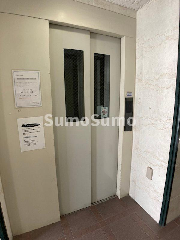 ノエル新町のロビー
