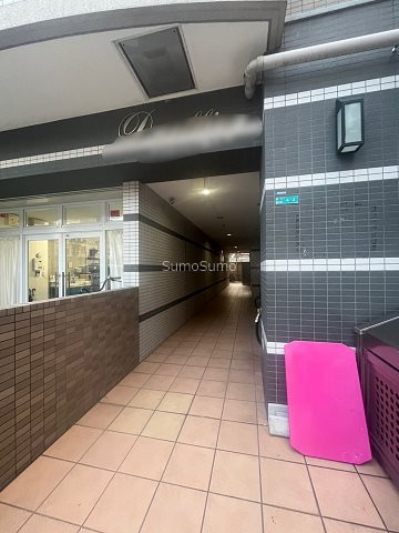 ドゥエリング桜川のエントランス|建物の内部です