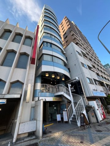 ナショナルビルの外観