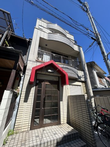 トミ山本通の外観
