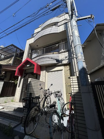 トミ山本通の外観