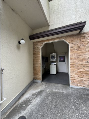 サニーパレス白川台の外観