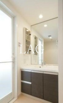 【洗面所】 | イルジェールヴィラ | 独立洗面台です。