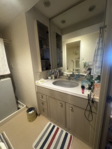 ツインエルシティ千葉壱番館の独立洗面台