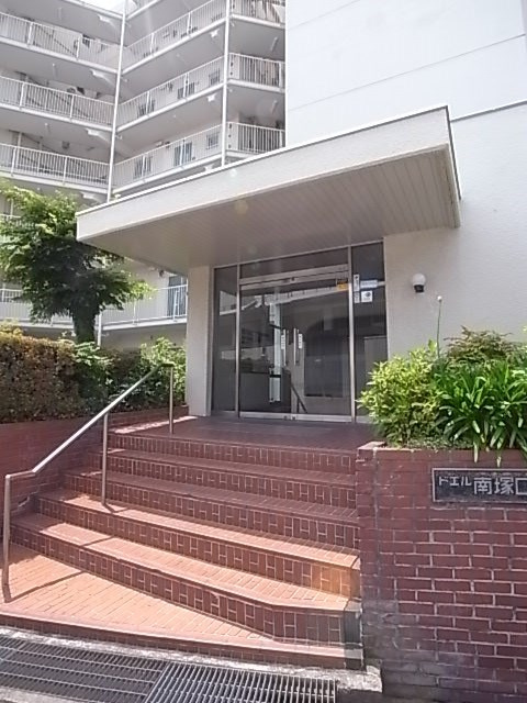 ドエル南塚口B棟のエントランス