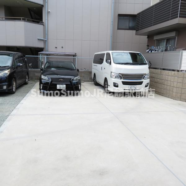 トキワウィンの駐車場|簡単な家庭菜園も楽しめるお庭です