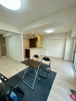 【居間・リビング】 | 日商岩井菫橋ハイツ | LDK（約15.0帖）：