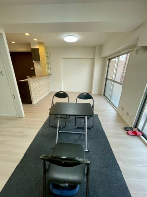 【居間・リビング】 | 日商岩井菫橋ハイツ | LDK（約15.0帖）：