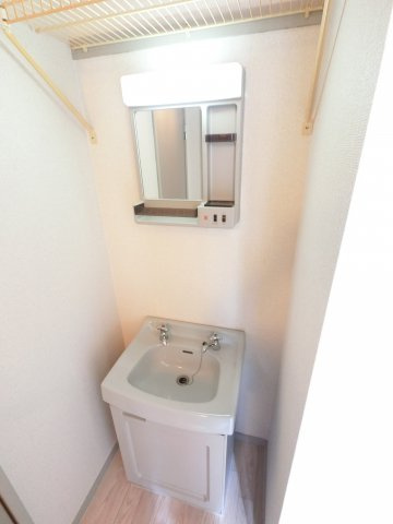 【独立洗面台】