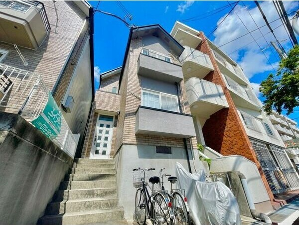 サンコート諏訪山の外観