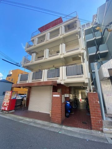 サンシャトー板宿の外観