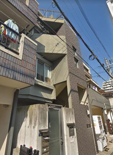 サンシャイン雲井マンションのエントランス