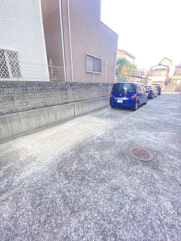 サンビルダー甲子園パークサイドの駐車場