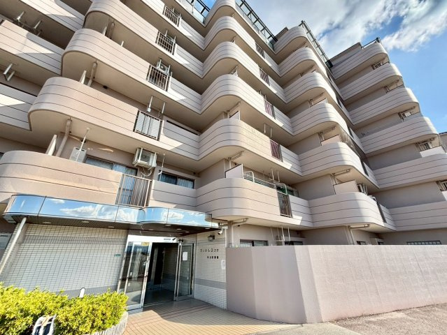 シャルマンフジ熊取 壱番館の外観|マンション外観