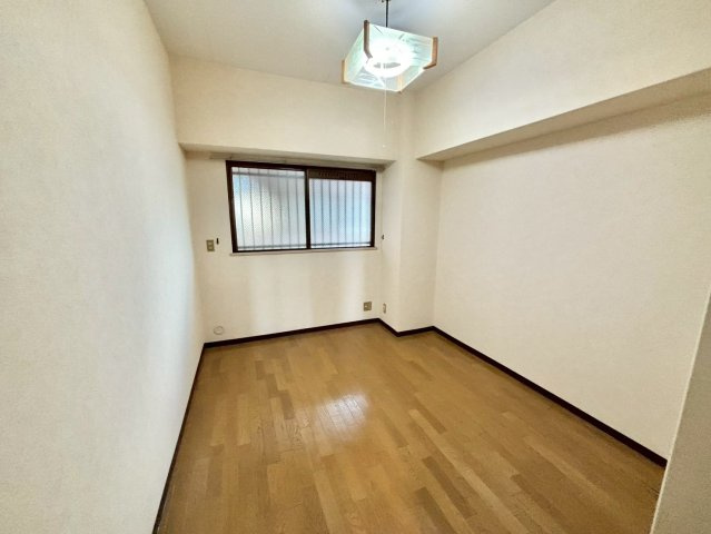 シャルマンフジ熊取 壱番館の洋室|洋室（東側）