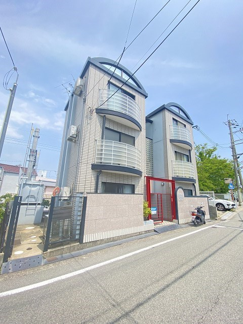 サンパレス21甲陽園の外観