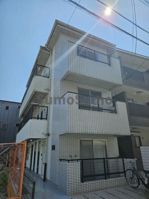 サンスマイル出屋敷の外観