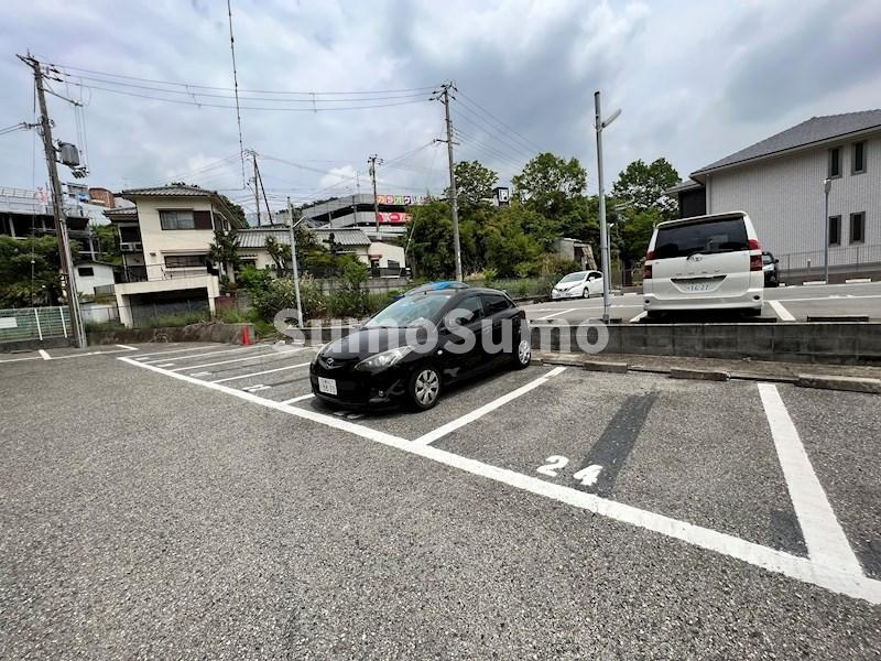 サンハイツ須磨の駐車場|駐車場があります