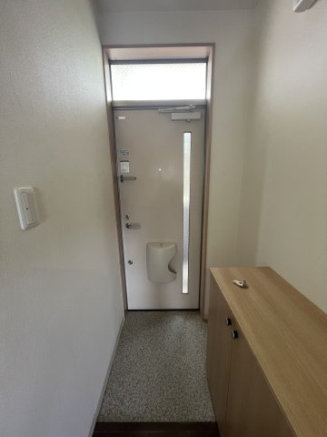 シェモア板宿の玄関