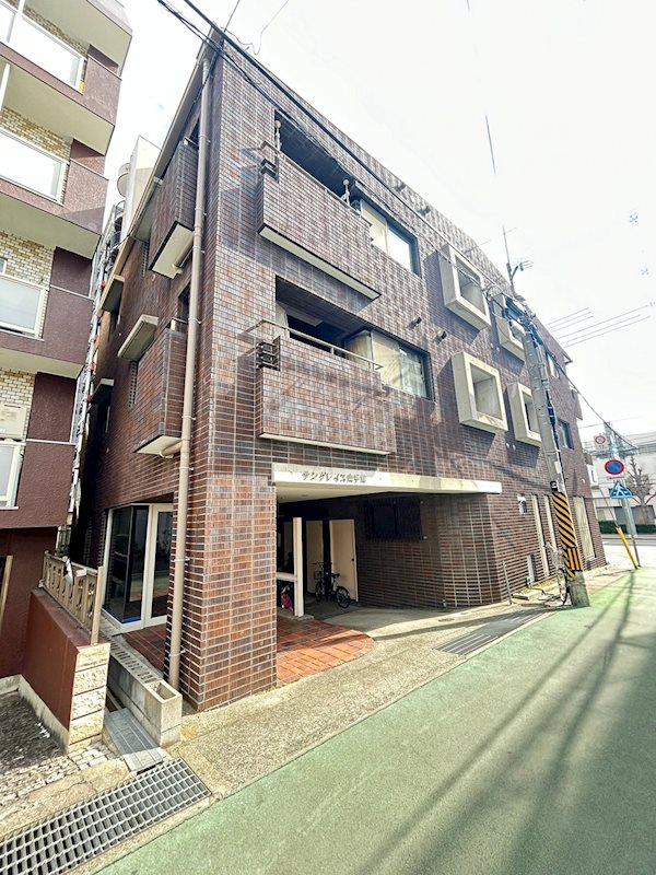 サングレイス山手館の外観