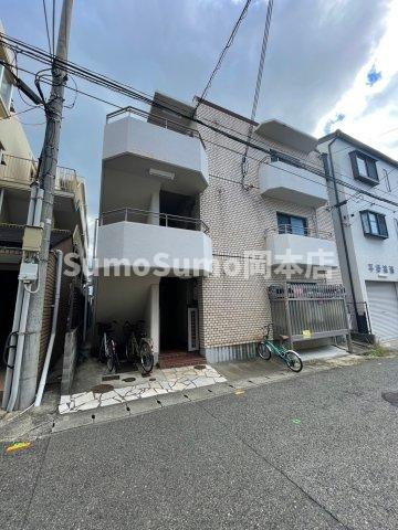 ファミネス芦屋の外観|落ち着いた雰囲気の外観です