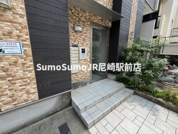 シェンリーパークのエントランス|建物の内部です
