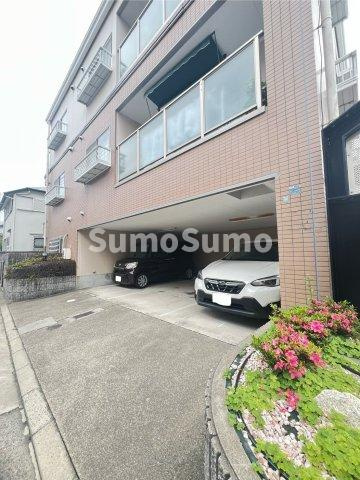 サンシャインＡの駐車場|カースペースがあります