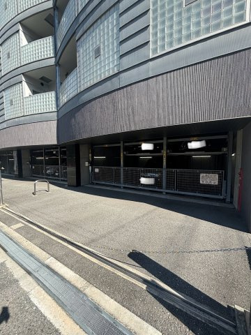 フェルザ今宮戎(旧:Krehl難波南)の駐車場|カースペースがあります