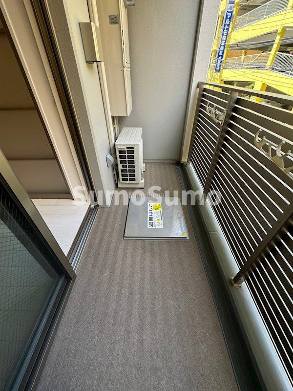 シーズンフラッツ靱本町のバルコニー