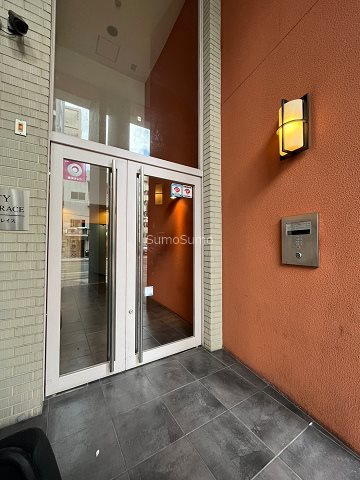 サムティ難波グレイスのエントランス