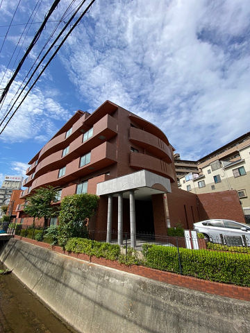 シェルプール壱番館の外観