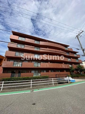 シェルプール壱番館の外観