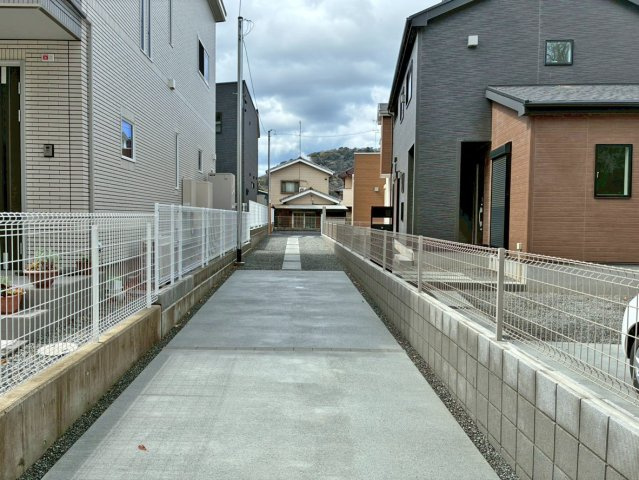 【駐車場】 | 清水町徳倉第1期 新築建売分譲住宅 建物＋土地 TW06051 | 清水町徳倉1号棟　駐車スペース ※令和8年3月26日撮影写真