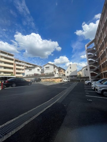 サンコート芦屋の駐車場