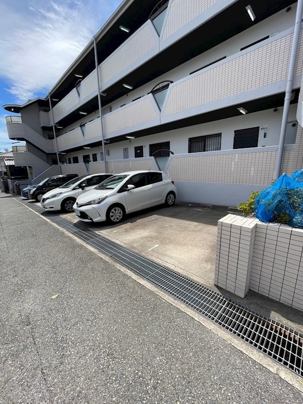 サンコート垂水の駐車場|駐車場完備です
