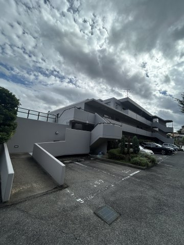 ジオ六甲山手の外観