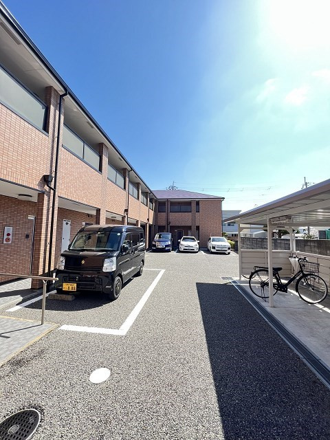 シェリール武庫之荘の駐車場