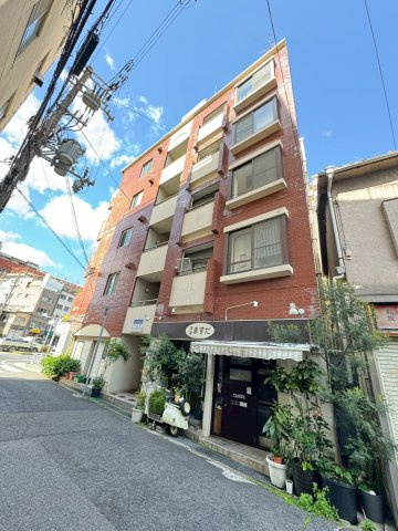 サンハイツ下山手の外観