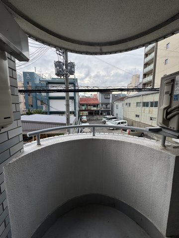 サンロイヤル湊川の展望|お洗濯にも便利なバルコニー付き