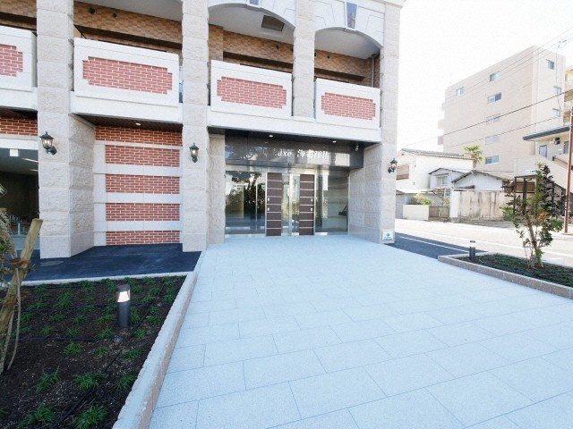 Luxe海老江IIのエントランス