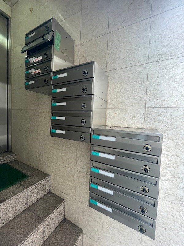 サントル花隈の外観