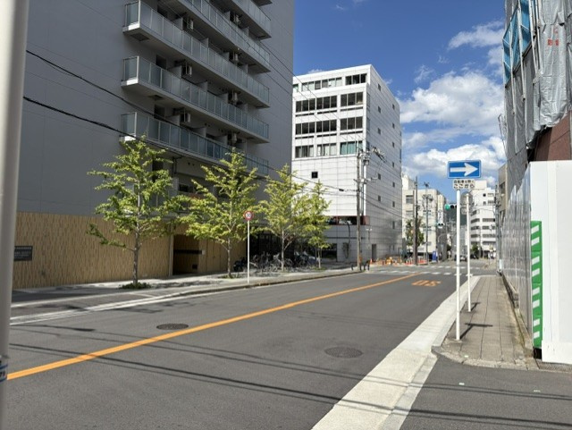 三和理研ビルの周辺