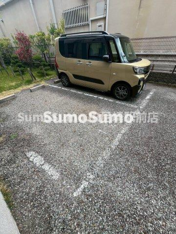 ビューラー藤木の駐車場|駐車場があります